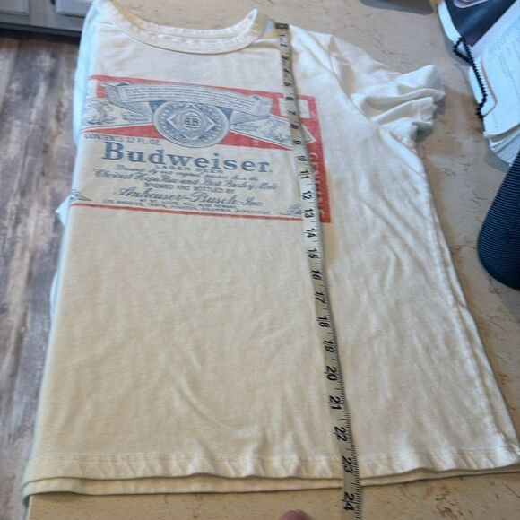 Budweiser Cream Short Sleeve Tee SZ medium - Picture 6 of 6